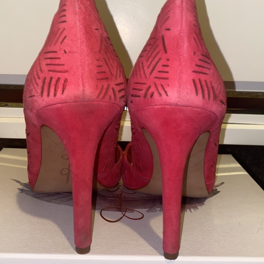Jessica Simpson Rose Pink Laser-Cut Pointed Stiletto Pumps - Picture 4 of 6